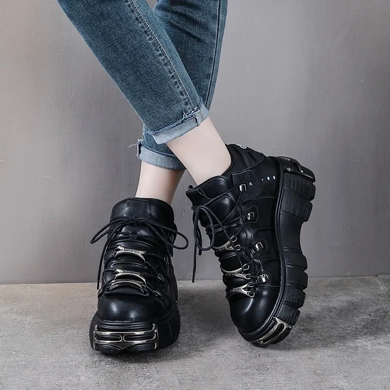 Zapatos gruesos Punk oscuro para mujer, botines con plataforma, zapatos con cordones de estilo gótico, botas de moto de Metal, botas gruesas con punta redonda - imagen 3