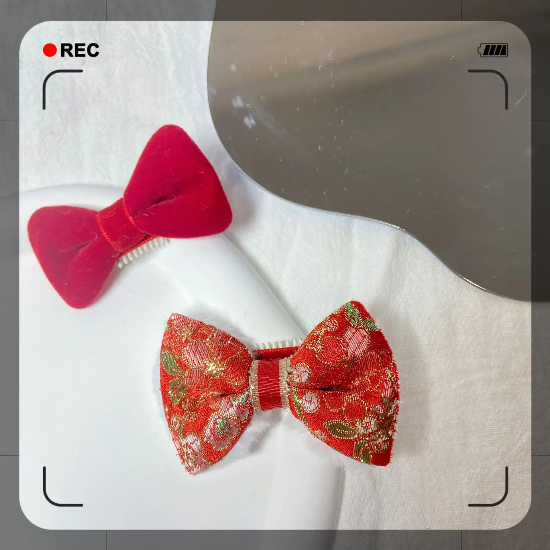 Gorros navideños para mascotas, Clip BB para mascotas, Clip de pelo a cuadros de conejo de terciopelo con diamantes dorados, accesorios para perros y gatos para Festival de Primavera - imagen 4