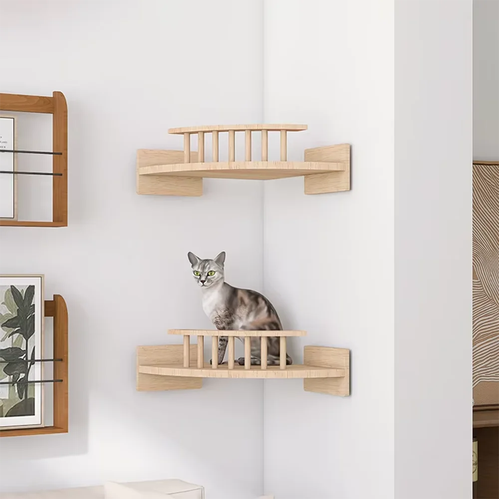 Vista de instalación de estantes para gatos en el hogar