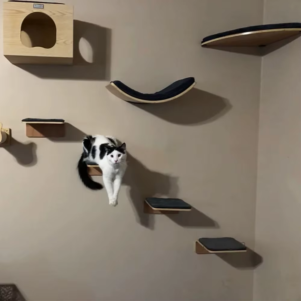 Torre para gatos de pared con hamaca, escaleras y casita - imagen 2