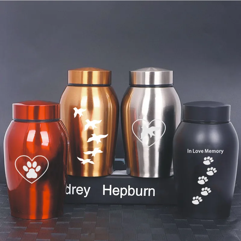 Acabado en negro mate de la urna