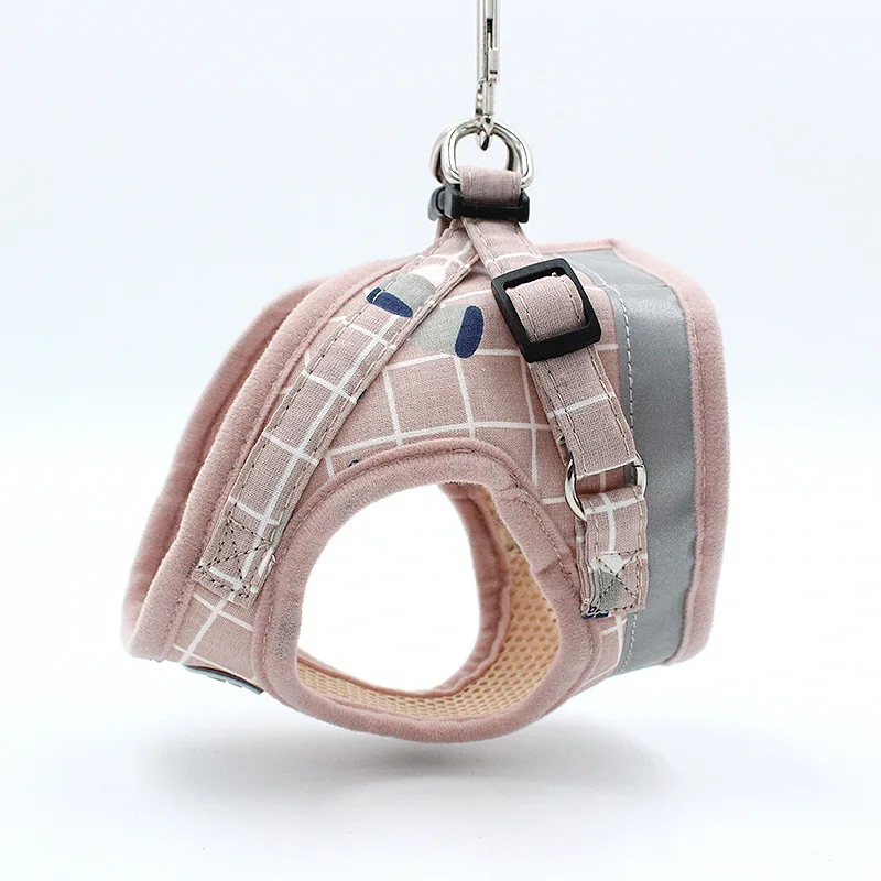 Vista trasera mostrando el ajuste del pecho