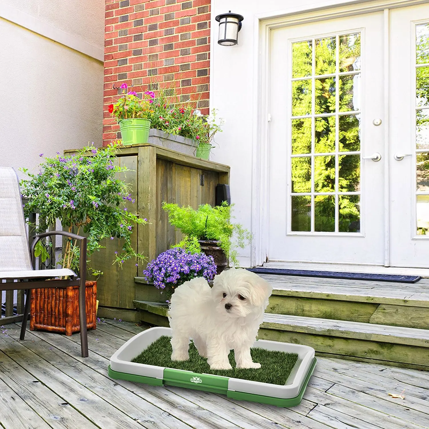 Inodoro portátil con césped artificial para perros