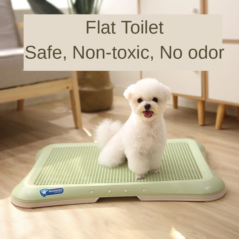 Inodoro portátil azul para mascotas en uso