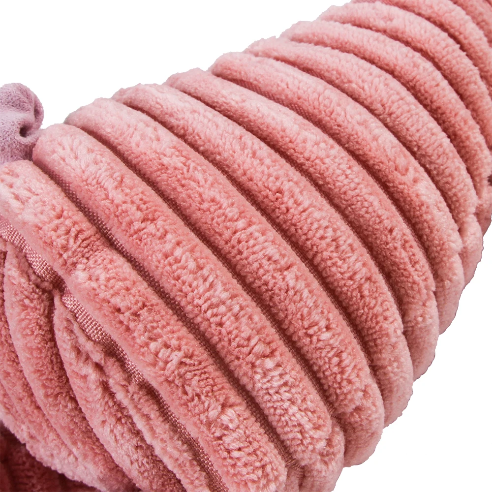 Detalle del juguete de pana para perros