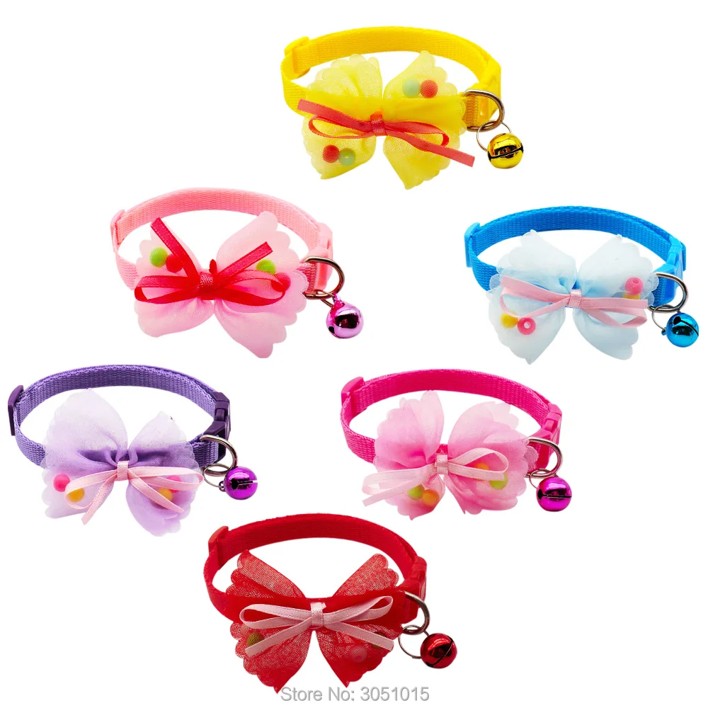 Collar ajustable KIYUE con cuentas de colores y campana para perro pequeño