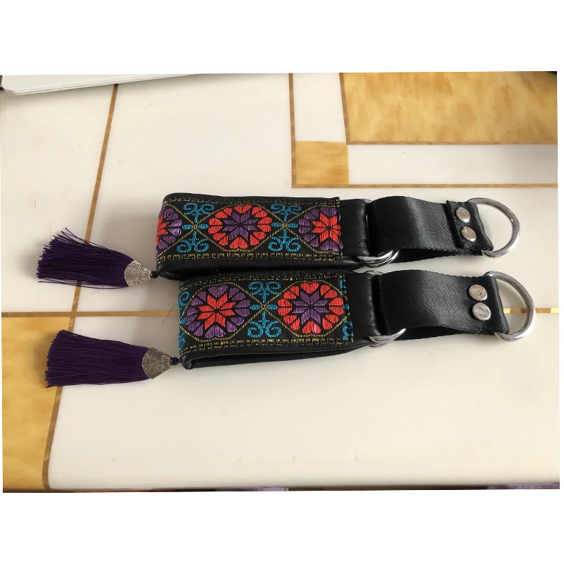 Collar étnico de piel de oveja para perro