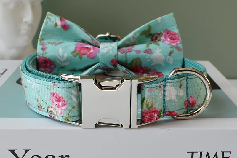 Correa y collar a juego con diseño floral