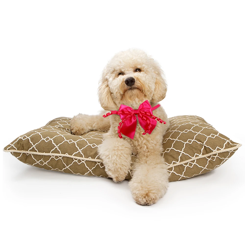 Pajaritas sólidas para perros en variedad de colores