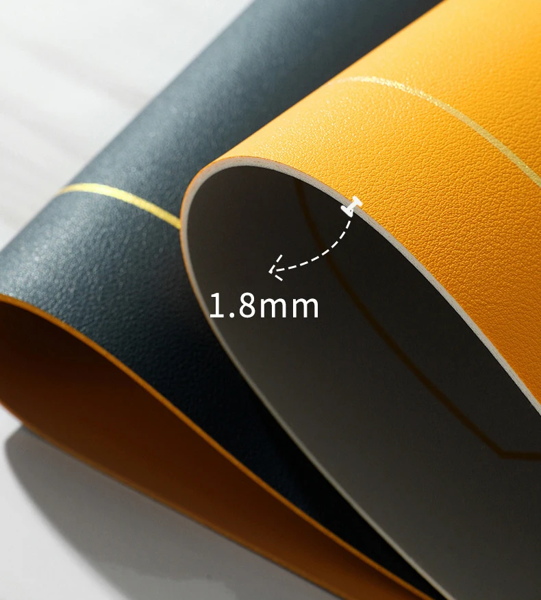 Tapete reversible mostrando ambas caras con diseños diferentes