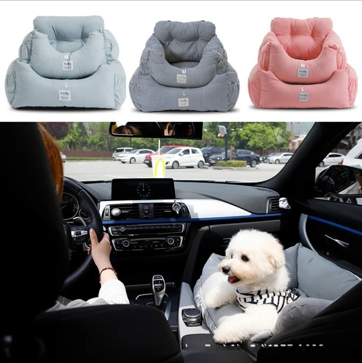 Cama plegable semicerrada para perros en el coche