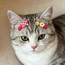 Pinzas pelo gatos y perros pequeñas con flores bordadas estilo dulce