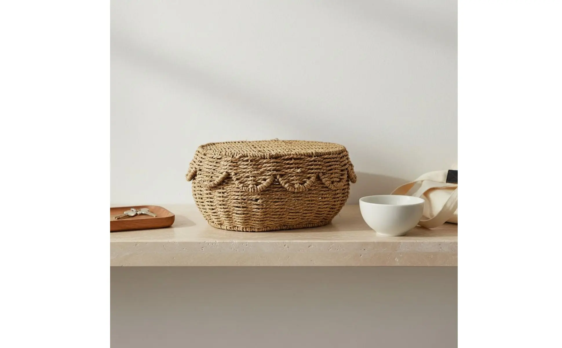 Cesta de cuerda de papel con tapa vista frontal