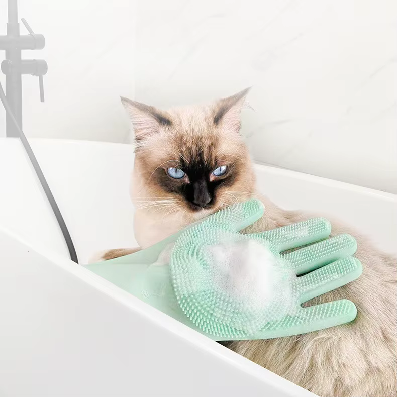 Guante quita pelo de silicona para perros y gatos: masaje y baño - imagen 5
