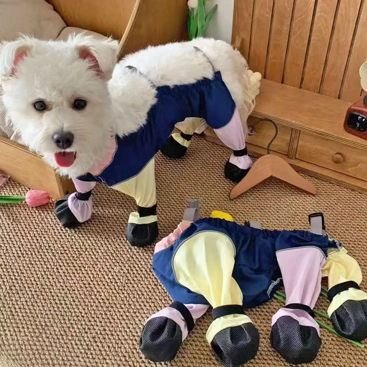 Cubrecas de perro para exteriores con diseño tipo mono de cuatro patas