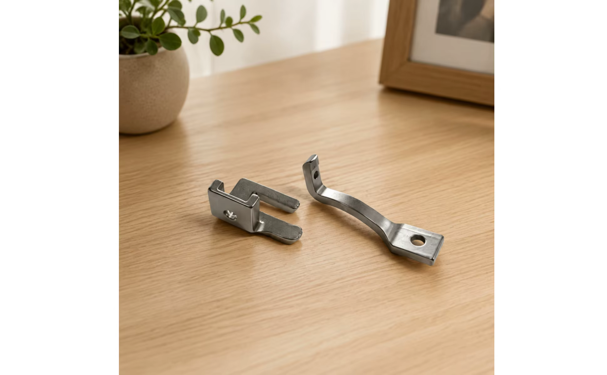 Prensatelas de metal con acabado profesional
