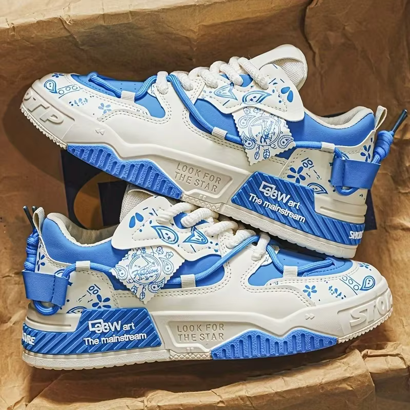 Detalle de cordones y diseño deportivo