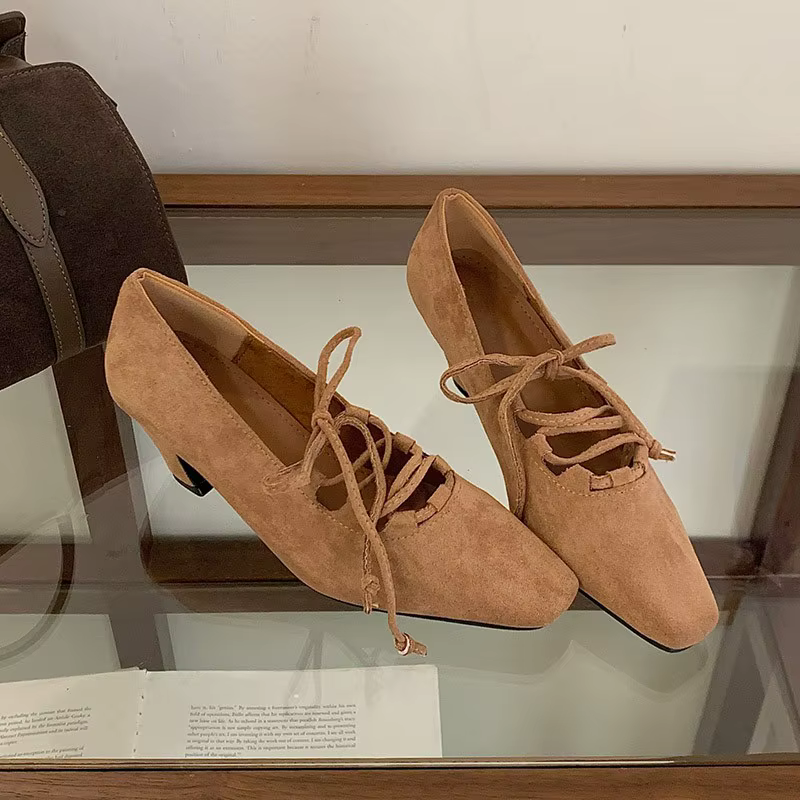 Estilismo casual con zapatos franceses vintage TULX