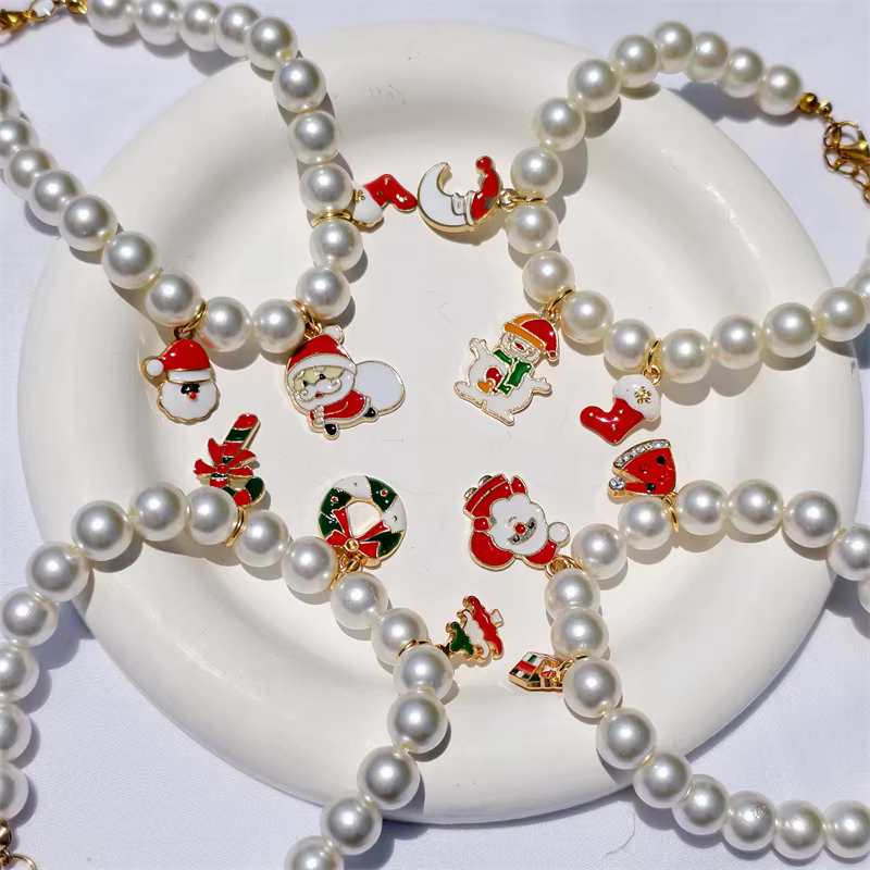 Collar navideño de perlas con colgante para perros y gatos - imagen 3
