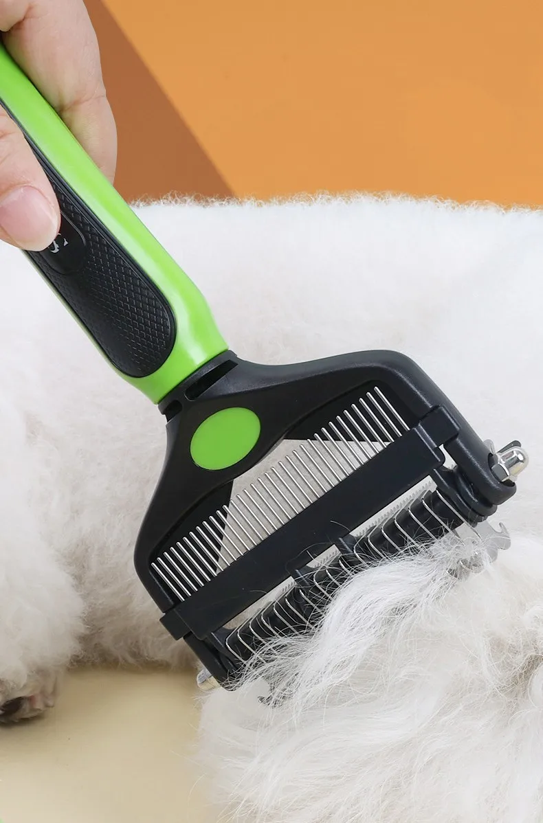 Imagen del cuchillo cepillo cerrado mostrando su diseño plegable