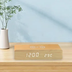 Reloj despertador LED de madera con carga inalámbrica – Para gatos y perros