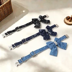 Collar personalizado para perros con nombre y lazo brillante de mezclilla