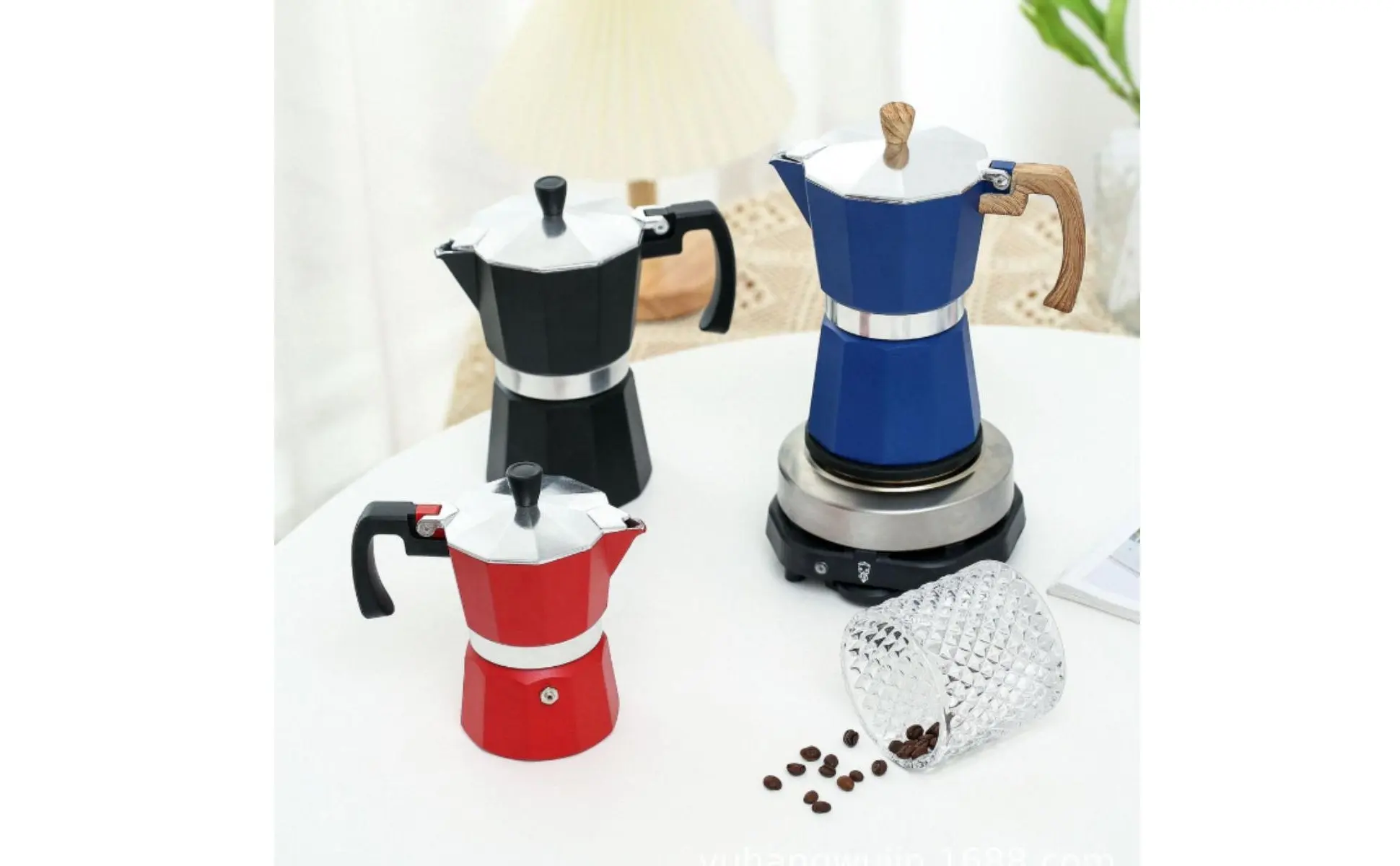 Cafetera italiana octogonal de aluminio con asa y perilla