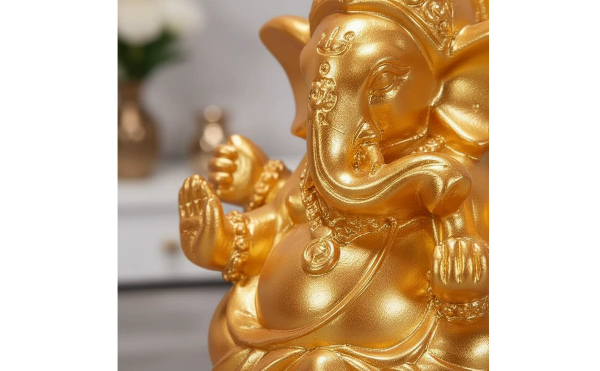Estatua artesanal de Ganpati en resina