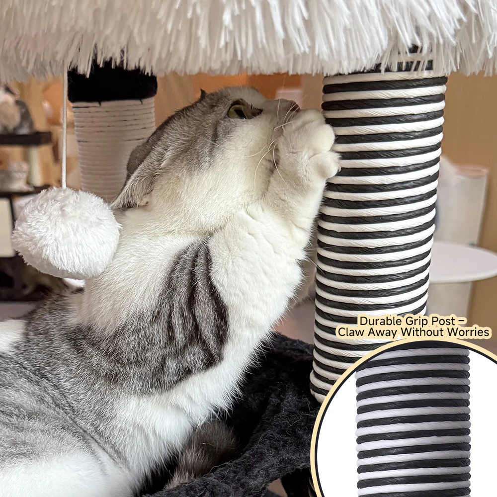 Percha acogedora en la cima del árbol, ideal para el descanso del gato