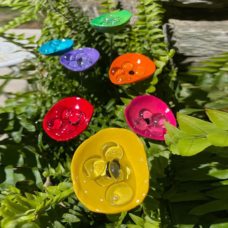 Comedero y bebedero floral para pájaros, loros y periquitos – Accesorios jardín - imagen 2