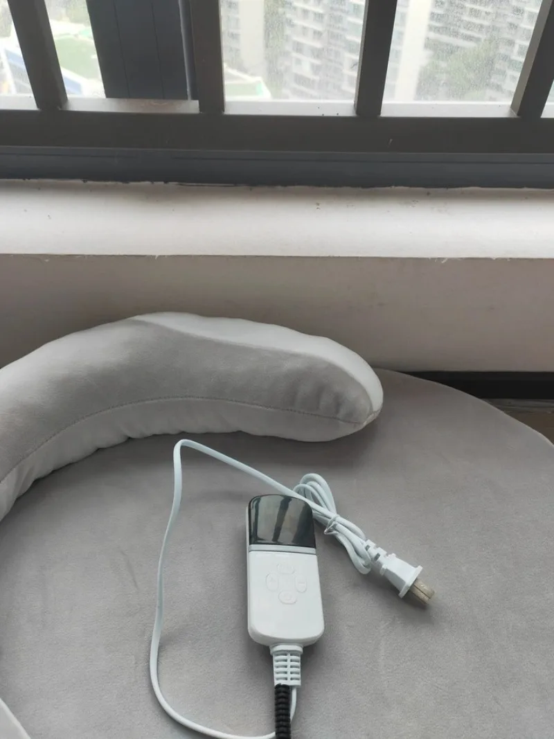 Superficie suave y acolchada de la cama calefactable