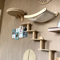 Torre de escalada en pared y árbol para gatos con hamaca felpa