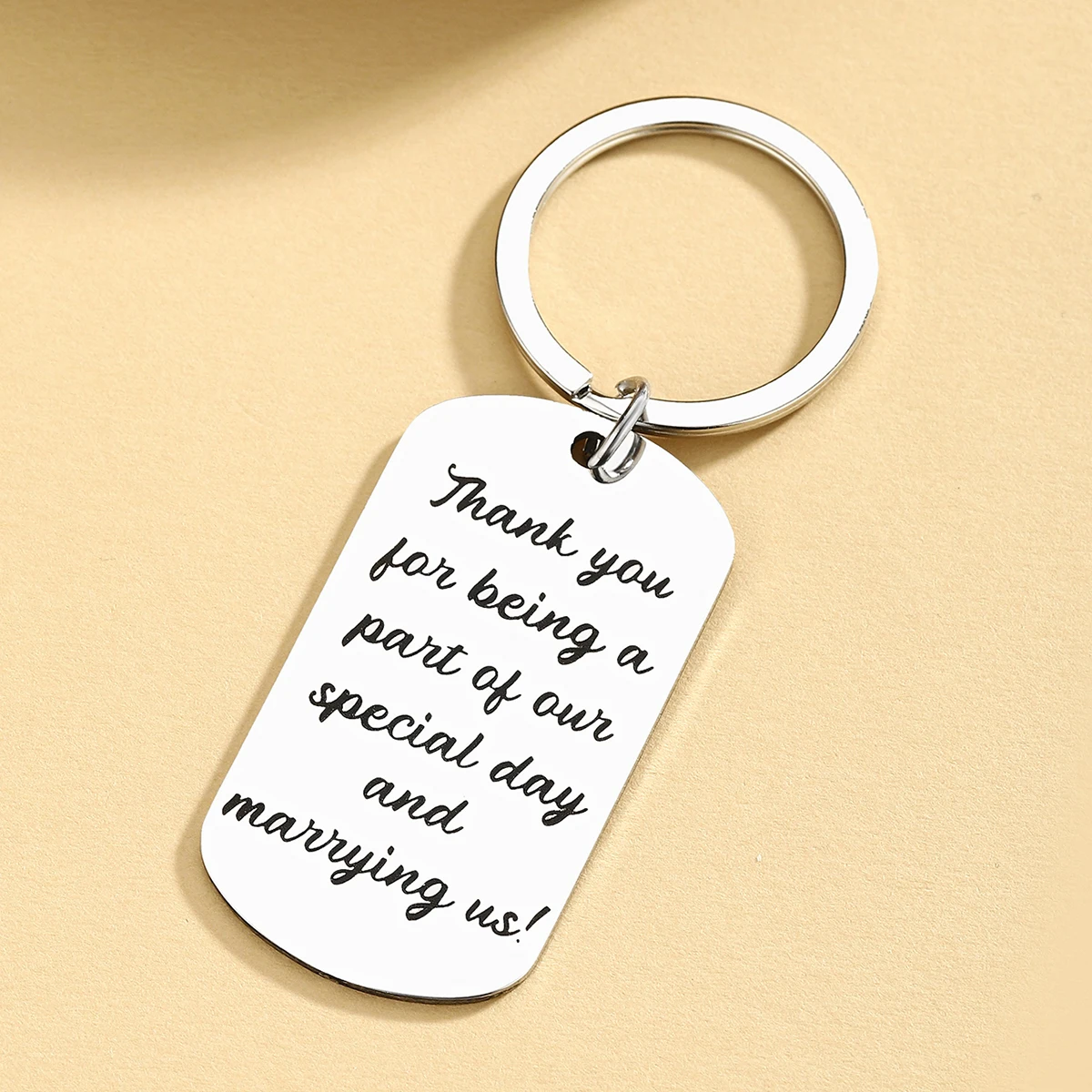 Regalos para padrinos de boda: llavero para oficiantes y damas de honor - imagen 4