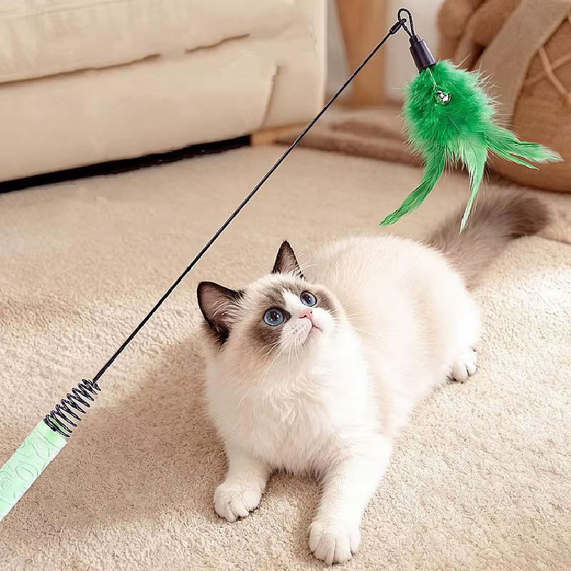 Varita interactive con plumas y campana para gatos - imagen 3