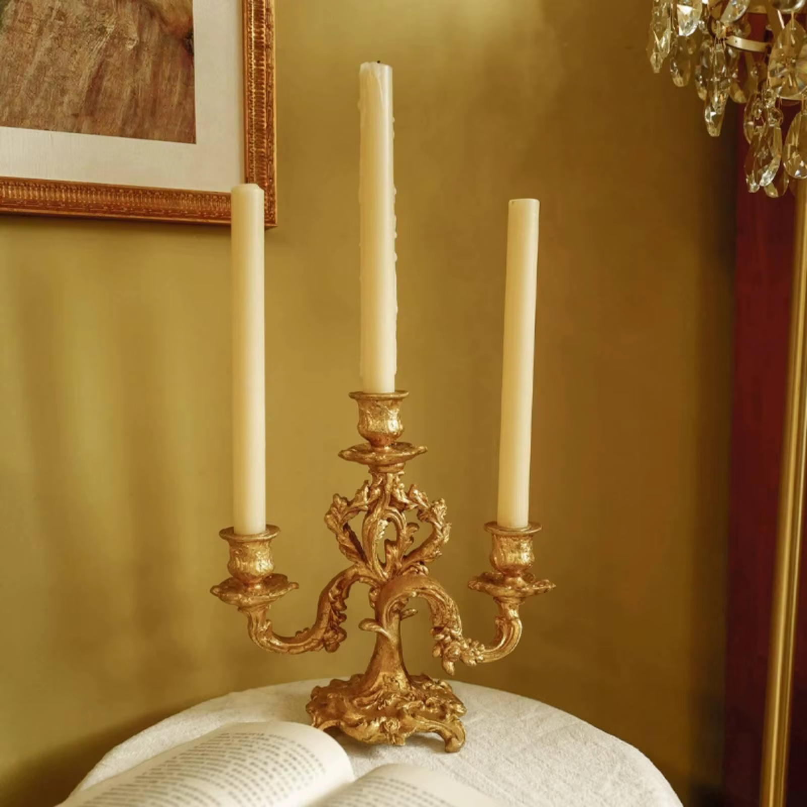 Candelabro Dorado Decorativo Estilo Barroco – Pieza Vintage para Hogar - imagen 3