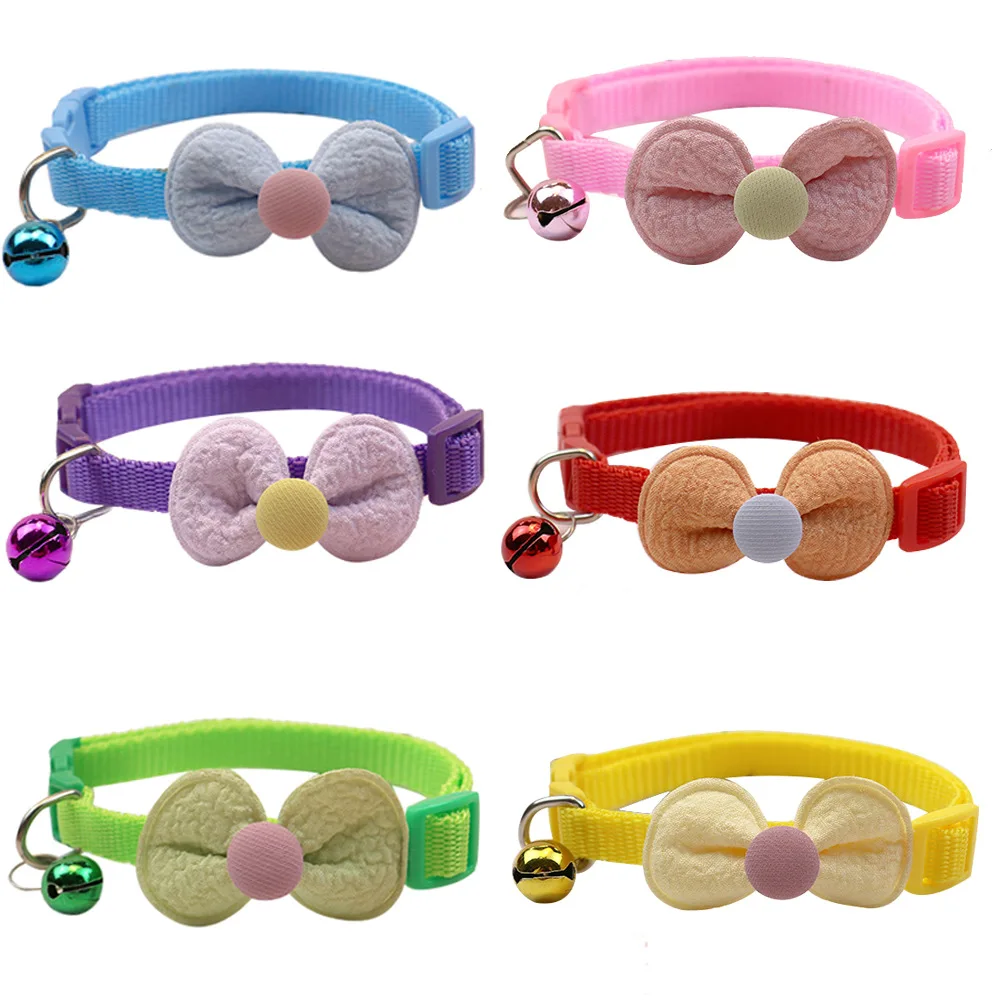 Collar ajustable con lazo y campana para perros y gatos pequeños
