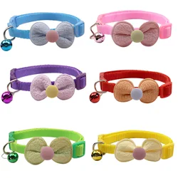 Collar ajustable con lazo y campana para perros y gatos pequeños