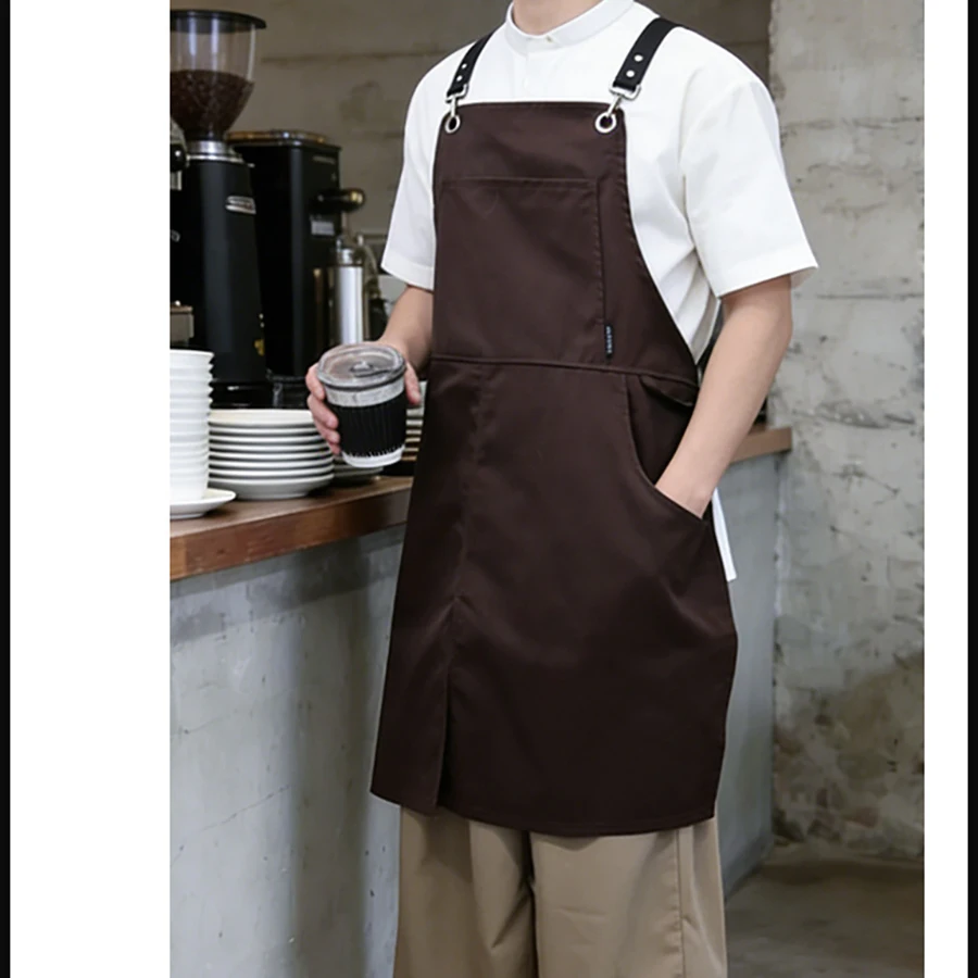Barista y estilista con delantal
