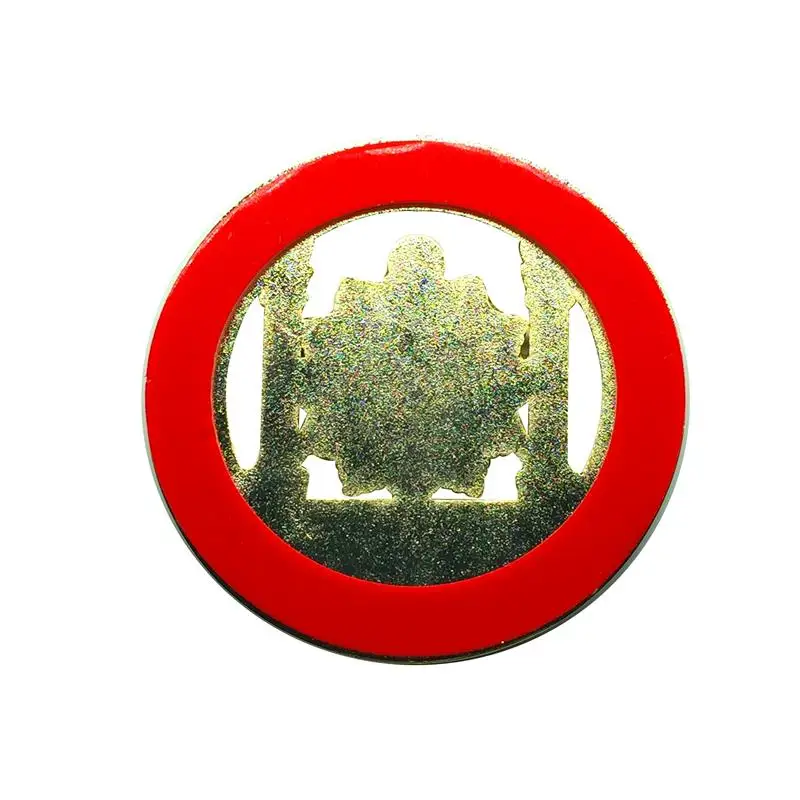 Vista del emblema adhesivo aplicado