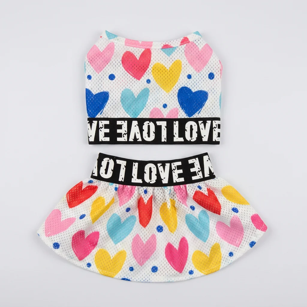 Camiseta de malla transpirable para perro en uso