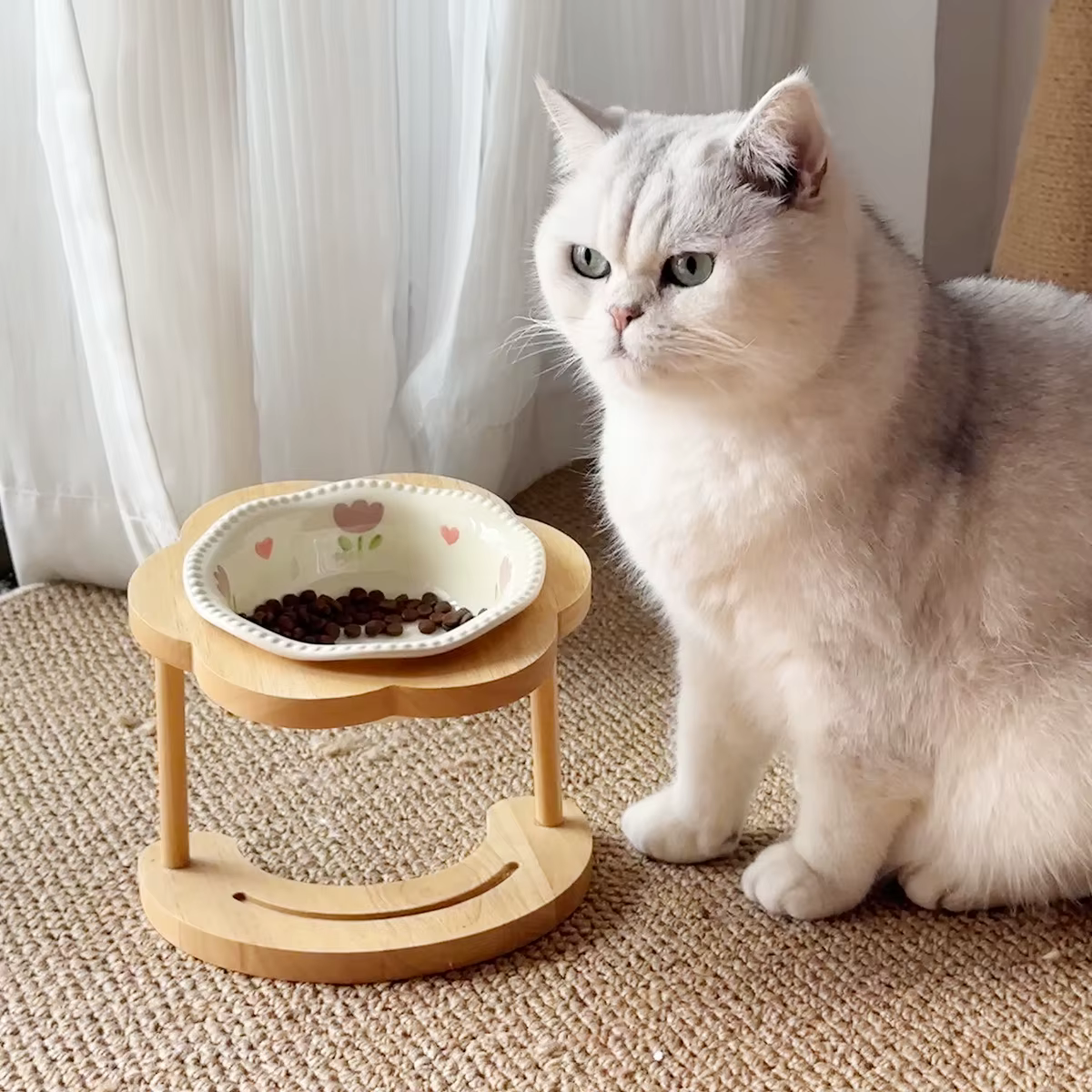 Comedero elevado para gatos con flor – Cerámica y madera, protege el cuello - imagen 5