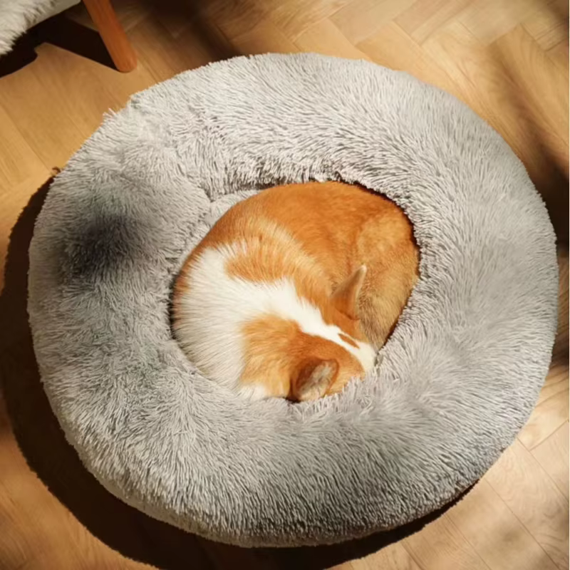 Cama redonda de felpa lavable con funda extraíble para gatos y perros - imagen 4