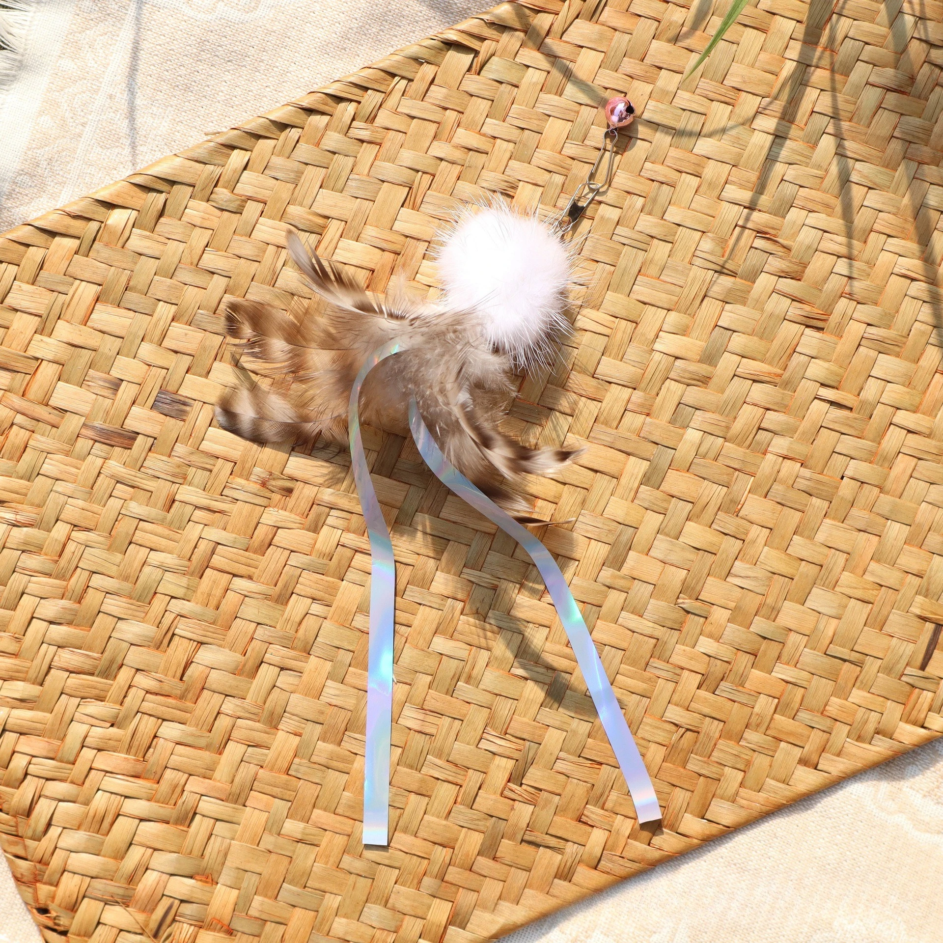 Juguete para gatos con cuerda elástica