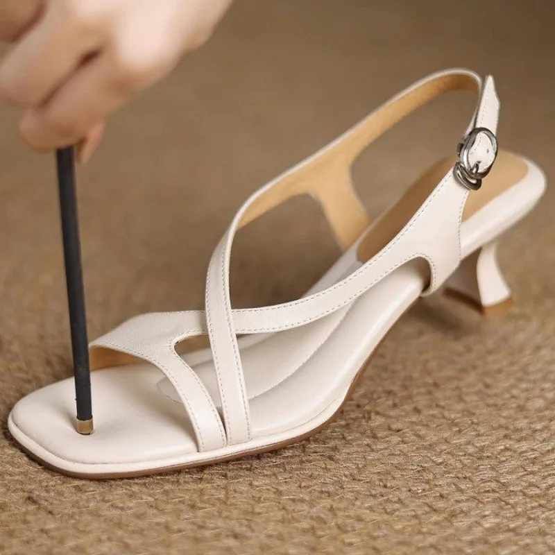 Sandalias de mujer elegantes de tacón bajo con punta cuadrada y hebilla - imagen 3