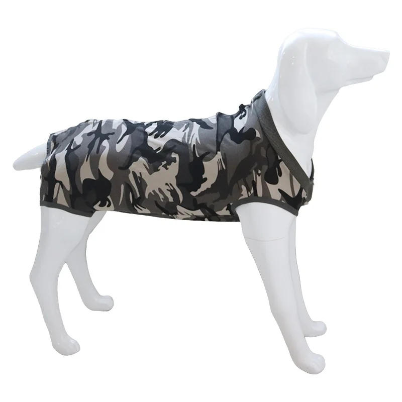 Traje de recuperación con diseño camuflado