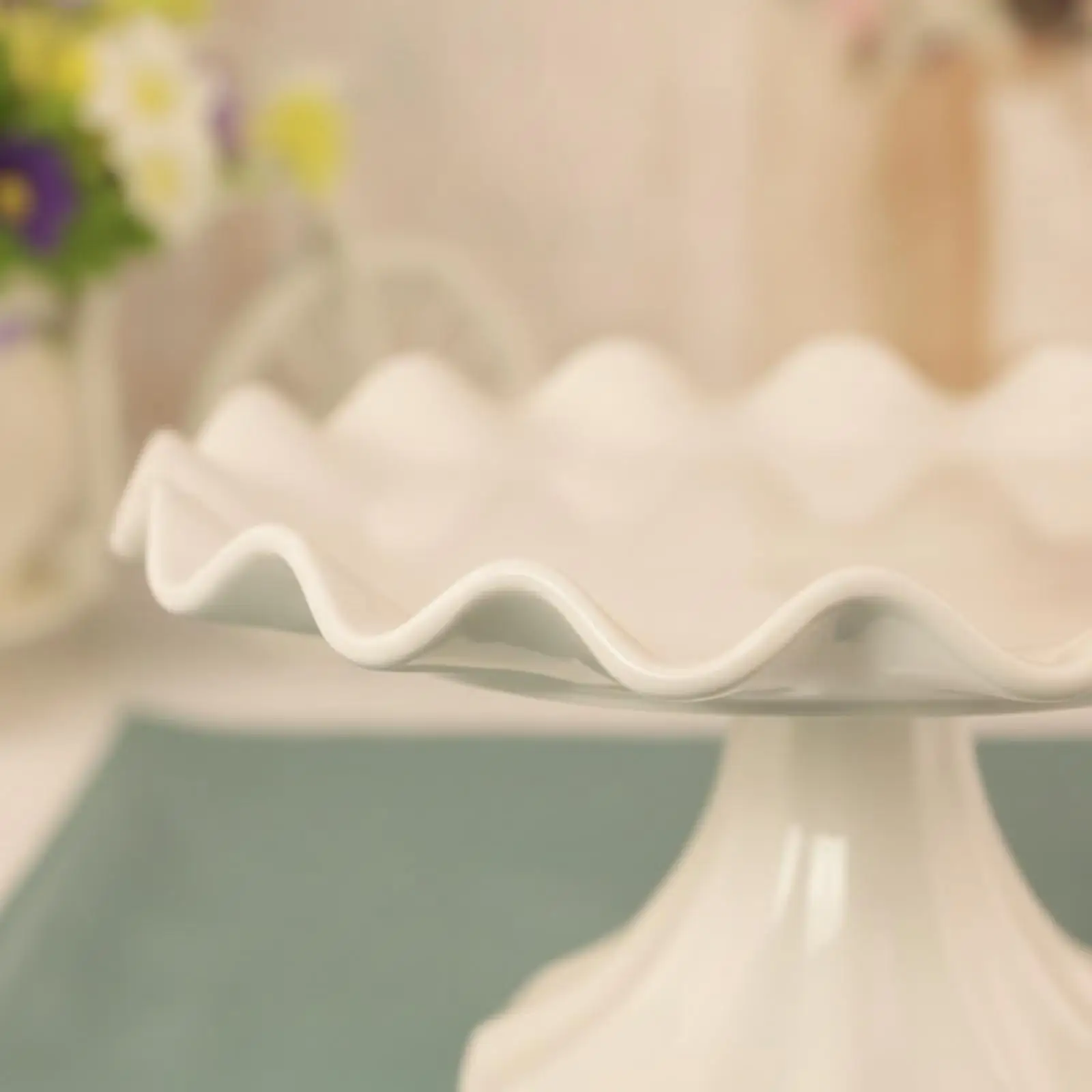 Soporte pastel blanco cerámico – Pedestal para tartas y postres - imagen 3