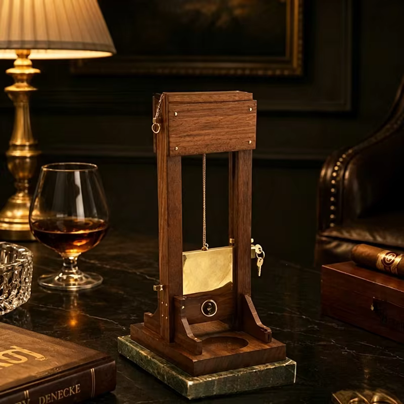 Cortapuros de madera vintage – Guillotina de lujo para mesa - imagen 2