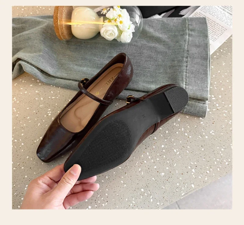 Zapatos Mary Jane combinados con diferentes looks