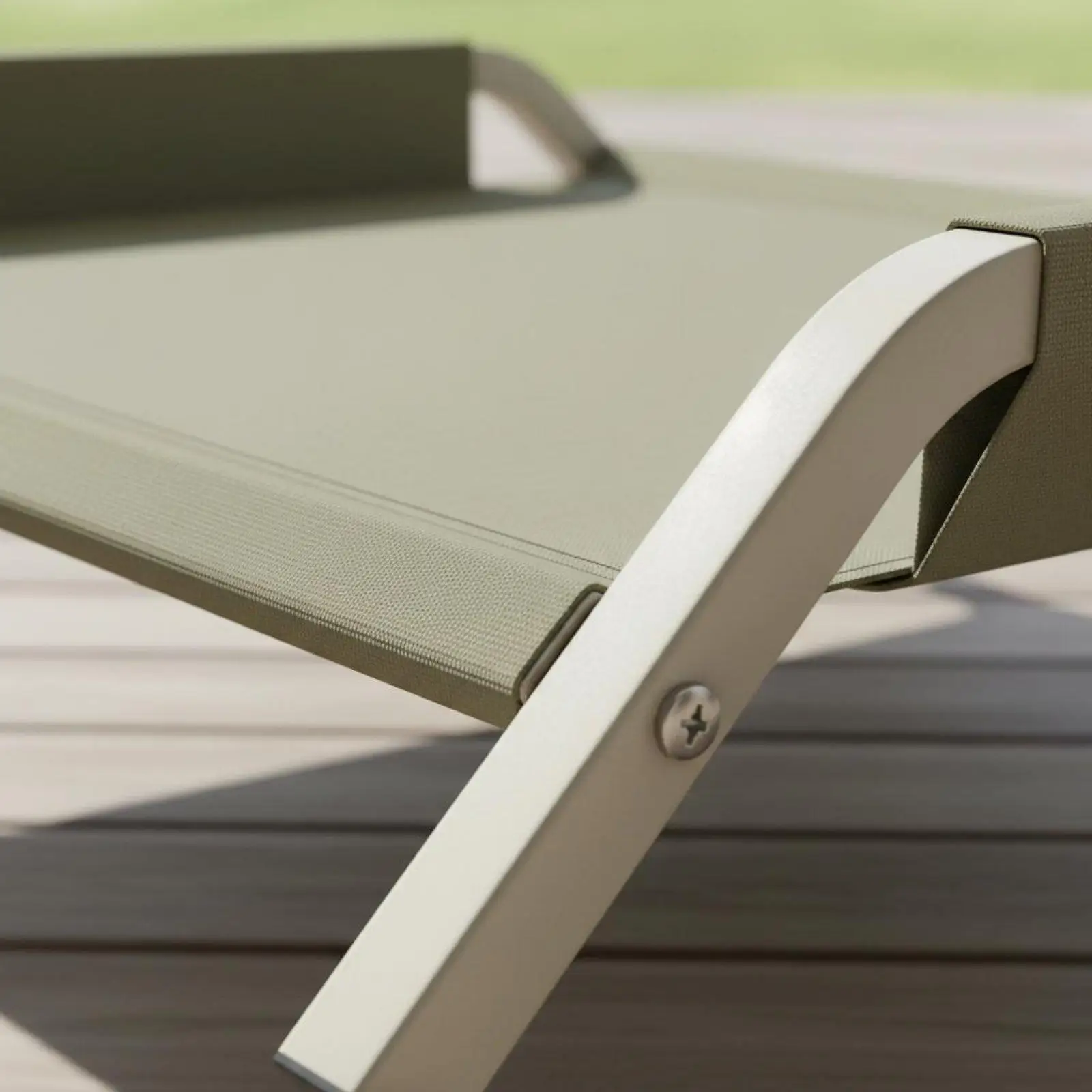 Cama elevada transpirable para gatos y perros – Resistente a la humedad