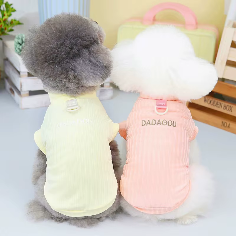 Camiseta de verano para perros y gatos – Estampado caniche